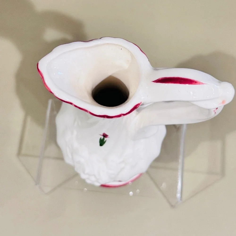 Vintage White Pitcher W Hand Painted Red Flowers Bud Flower Vase Scalloped‎ Rim